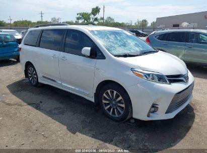 TOYOTA SIENNA