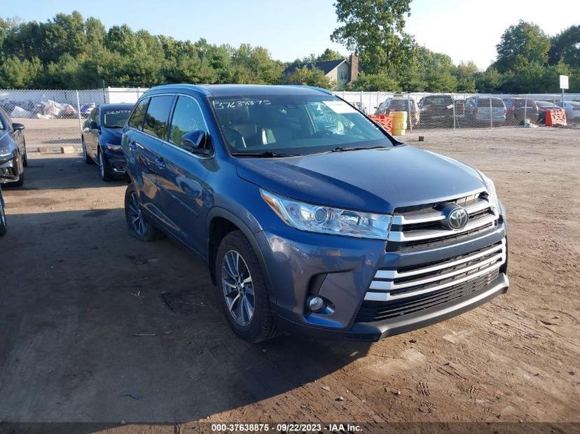 TOYOTA HIGHLANDER