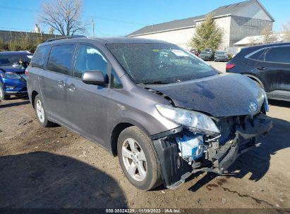 TOYOTA SIENNA