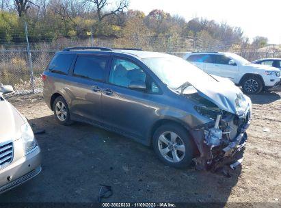 TOYOTA SIENNA