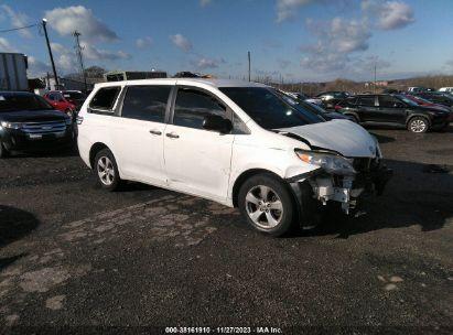 TOYOTA SIENNA