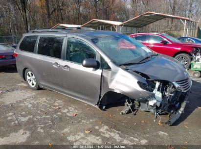 TOYOTA SIENNA