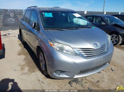 TOYOTA SIENNA