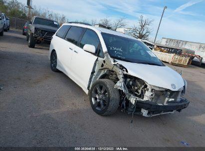 TOYOTA SIENNA