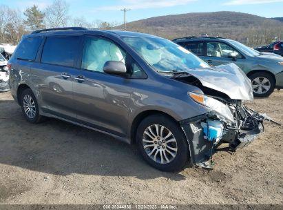 TOYOTA SIENNA