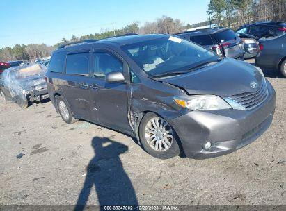 TOYOTA SIENNA