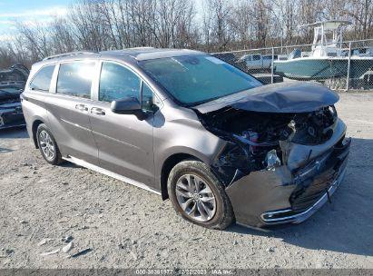 TOYOTA SIENNA