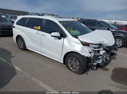 TOYOTA SIENNA