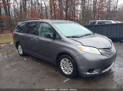 TOYOTA SIENNA