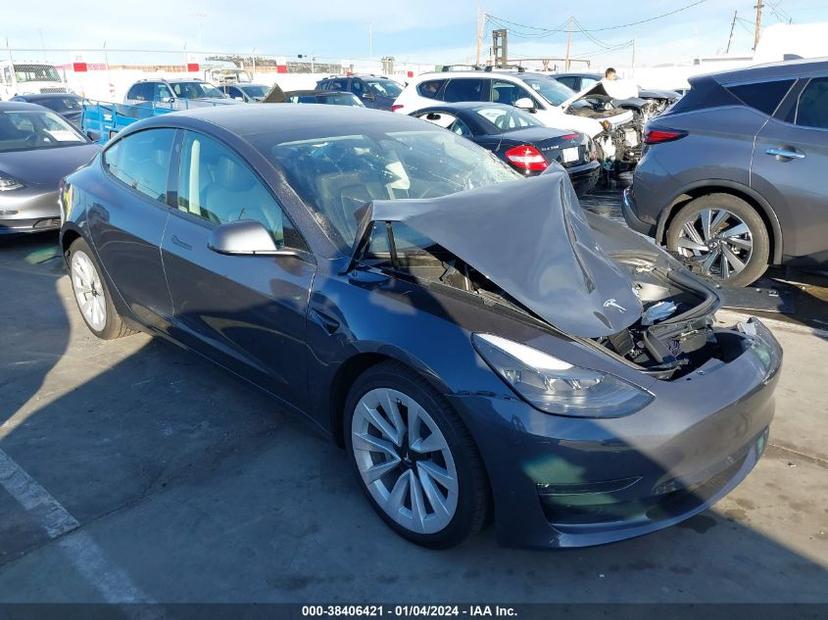 TESLA MODEL 3