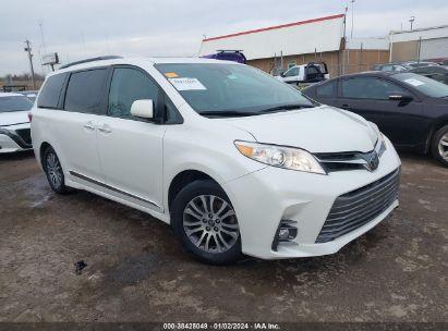 TOYOTA SIENNA