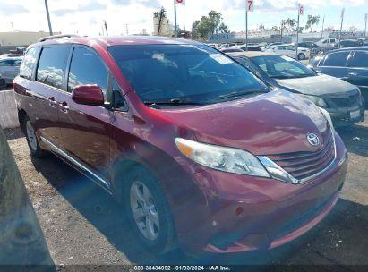 TOYOTA SIENNA