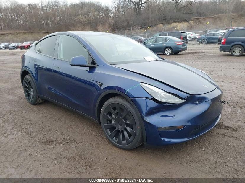 TESLA MODEL Y