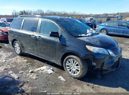 TOYOTA SIENNA