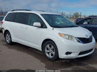 TOYOTA SIENNA