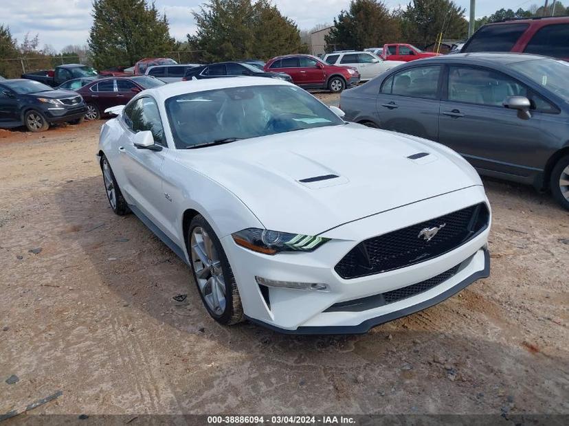 FORD MUSTANG