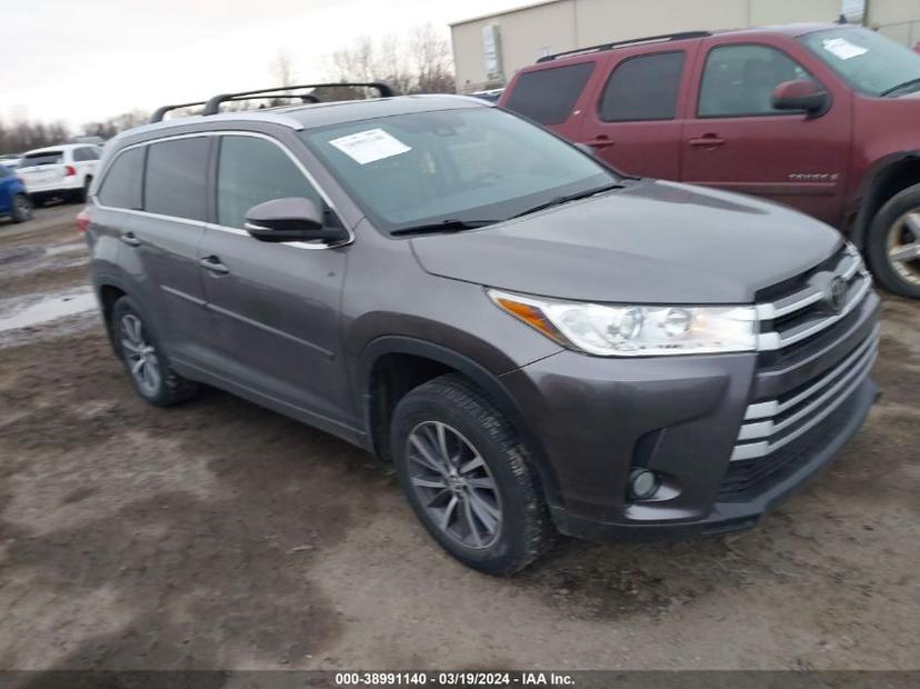 TOYOTA HIGHLANDER