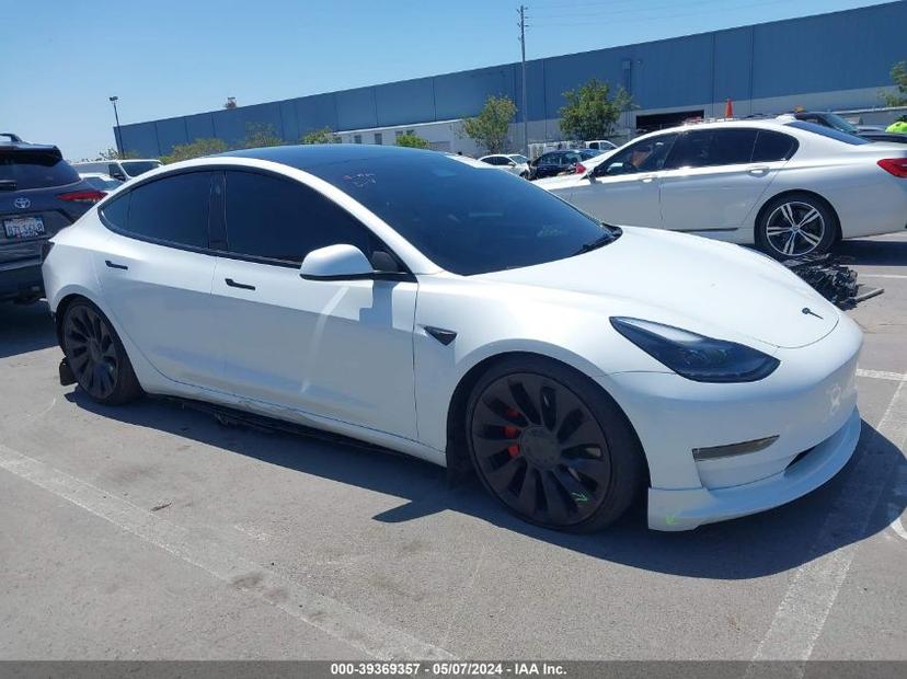 TESLA MODEL 3