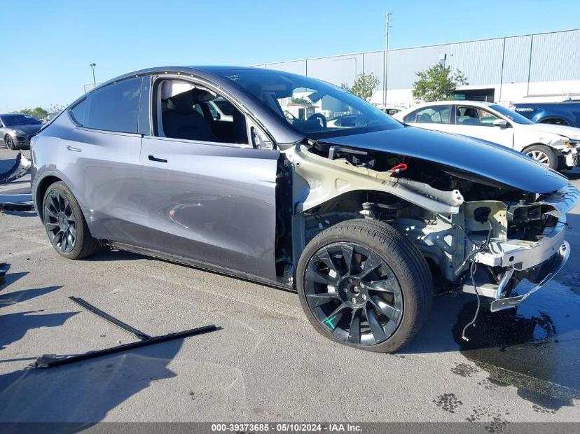 TESLA MODEL Y