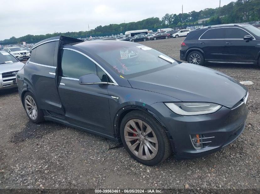 TESLA MODEL X