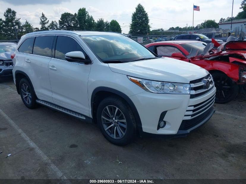 TOYOTA HIGHLANDER