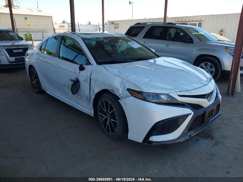 TOYOTA CAMRY