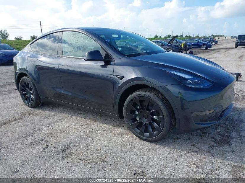 TESLA MODEL Y