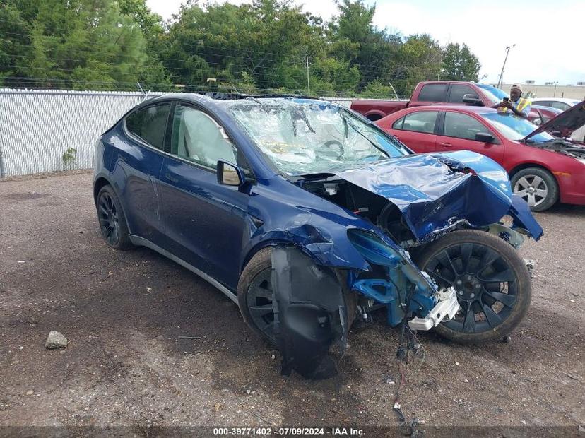 TESLA MODEL Y