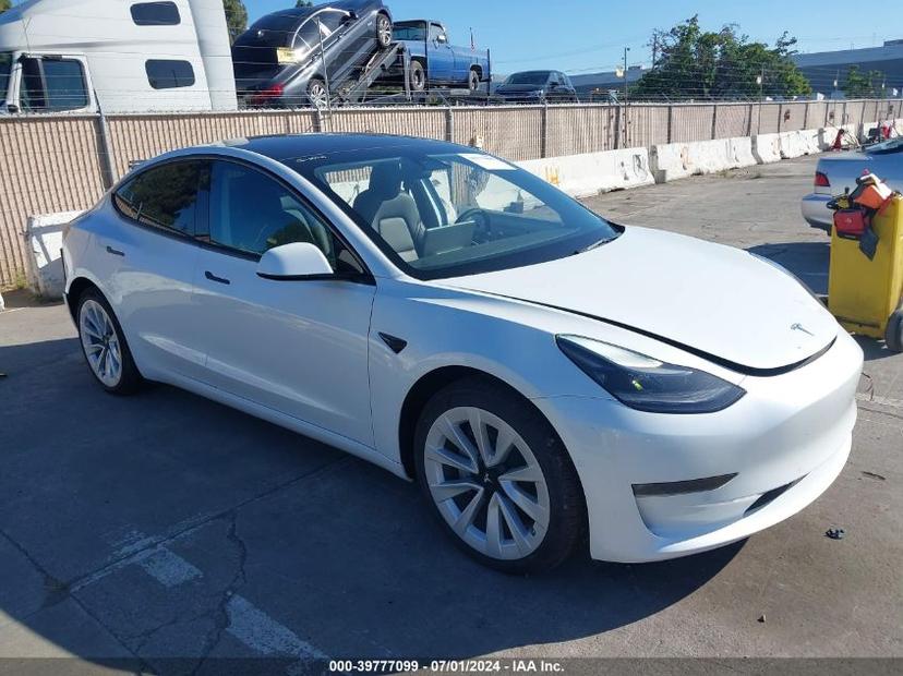 TESLA MODEL 3