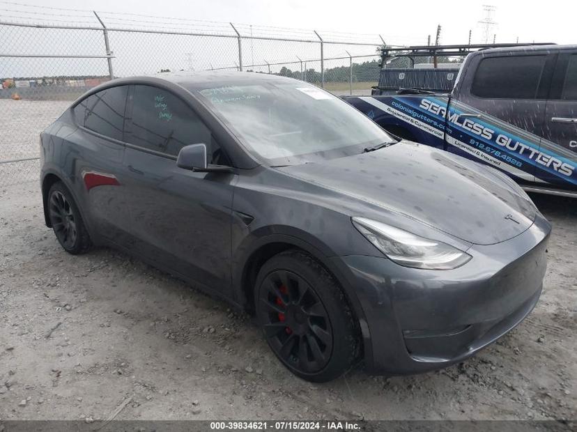 TESLA MODEL Y