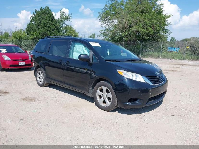 TOYOTA SIENNA