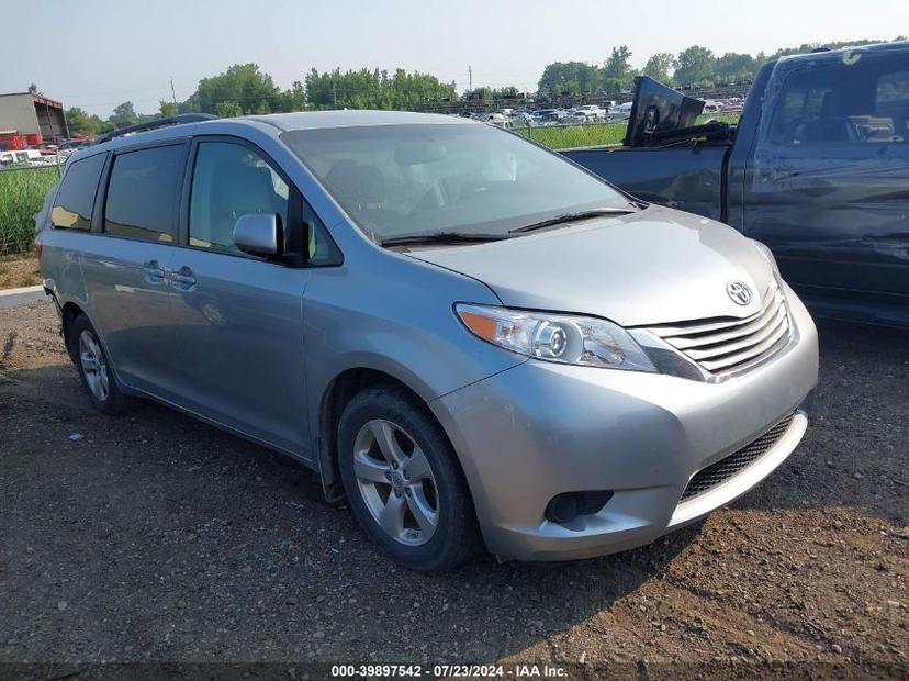 TOYOTA SIENNA