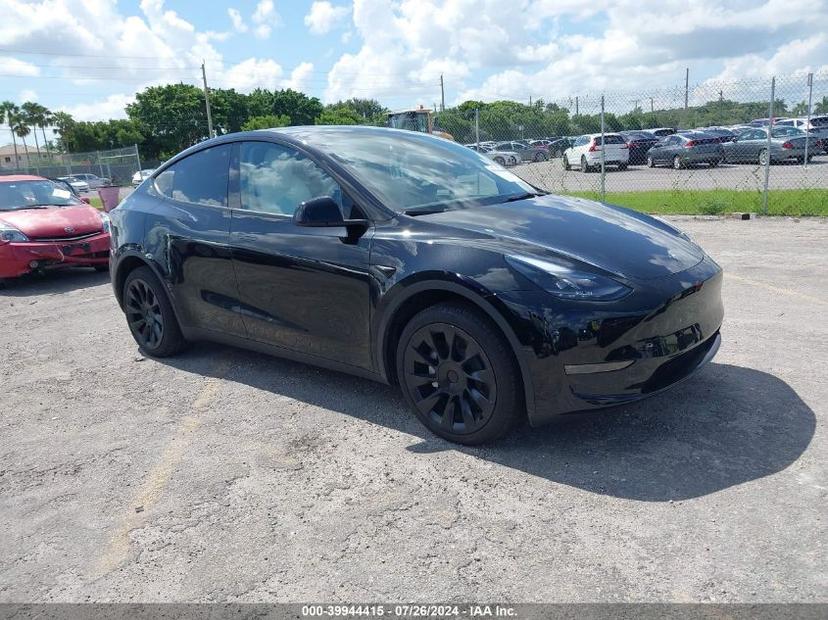 TESLA MODEL Y