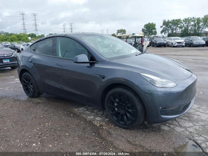 TESLA MODEL Y