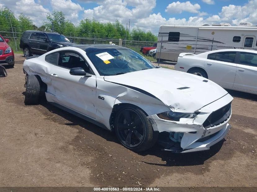 FORD MUSTANG