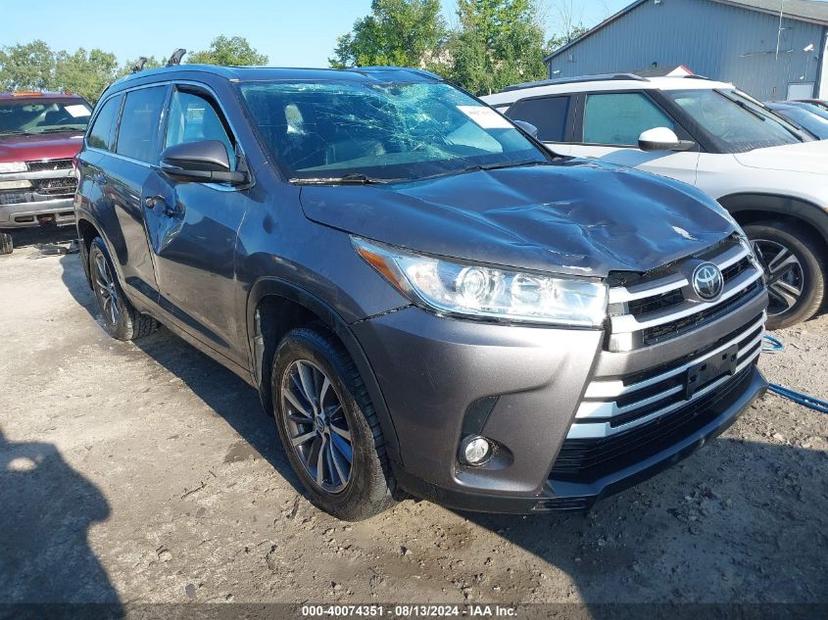 TOYOTA HIGHLANDER