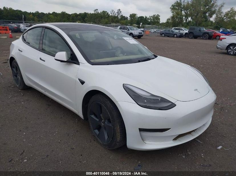 TESLA MODEL 3