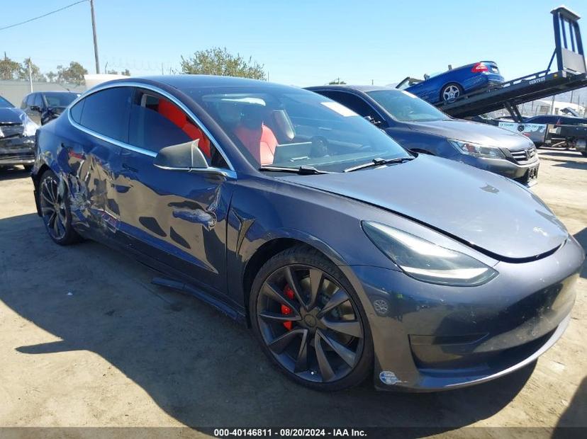 TESLA MODEL 3