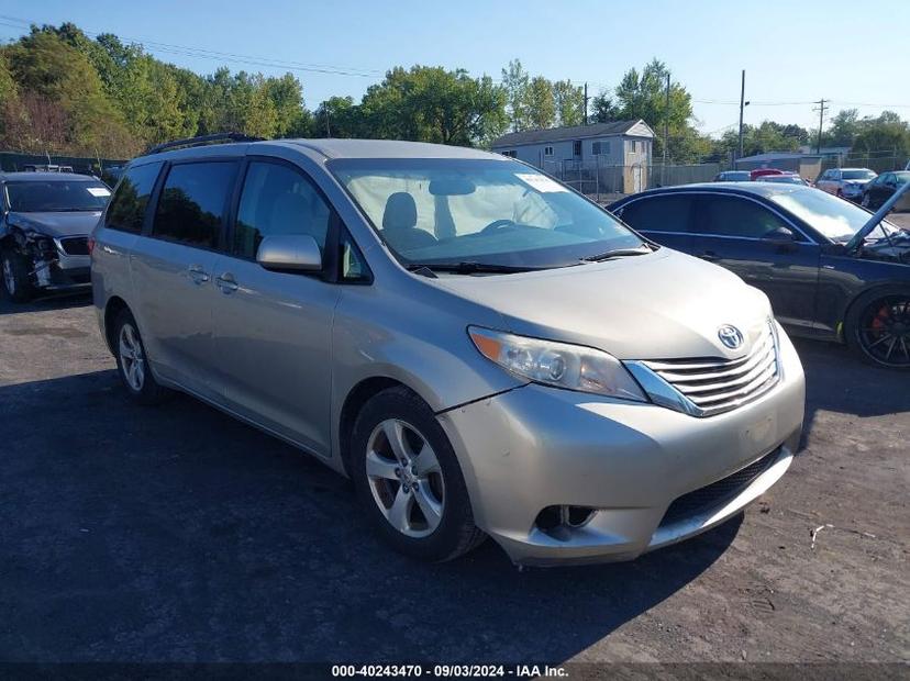 TOYOTA SIENNA