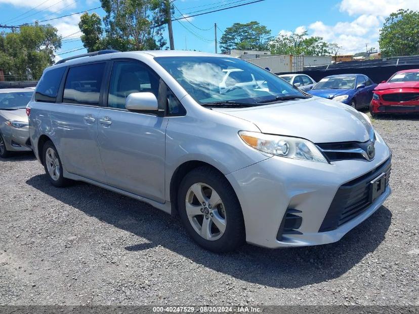 TOYOTA SIENNA