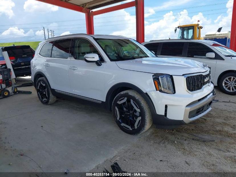 KIA TELLURIDE