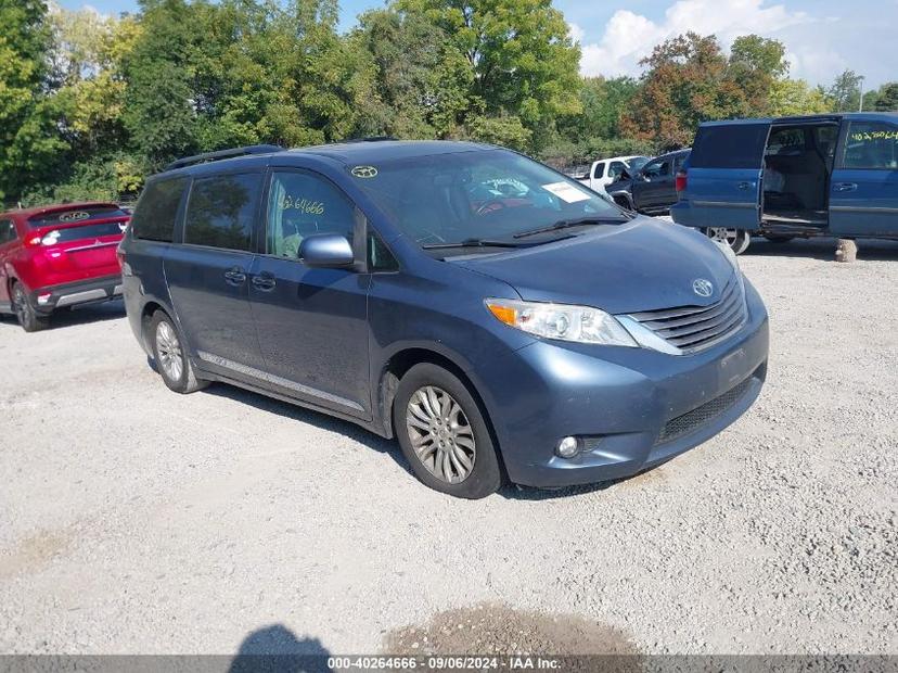 TOYOTA SIENNA