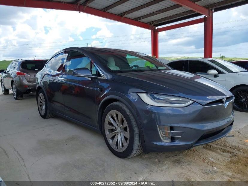 TESLA MODEL X