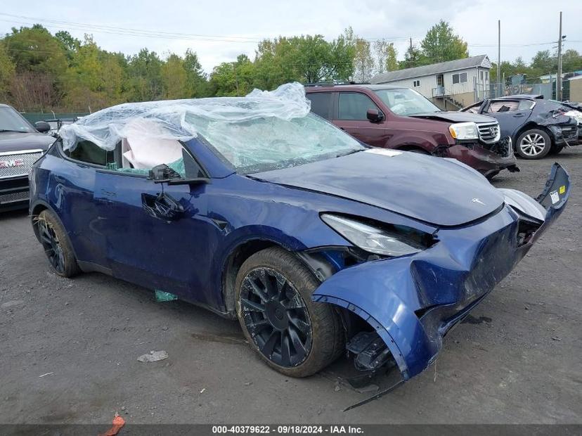 TESLA MODEL Y