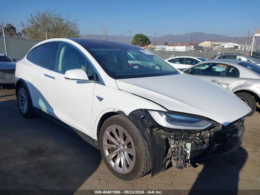 TESLA MODEL X