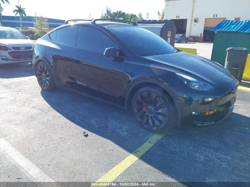 TESLA MODEL Y