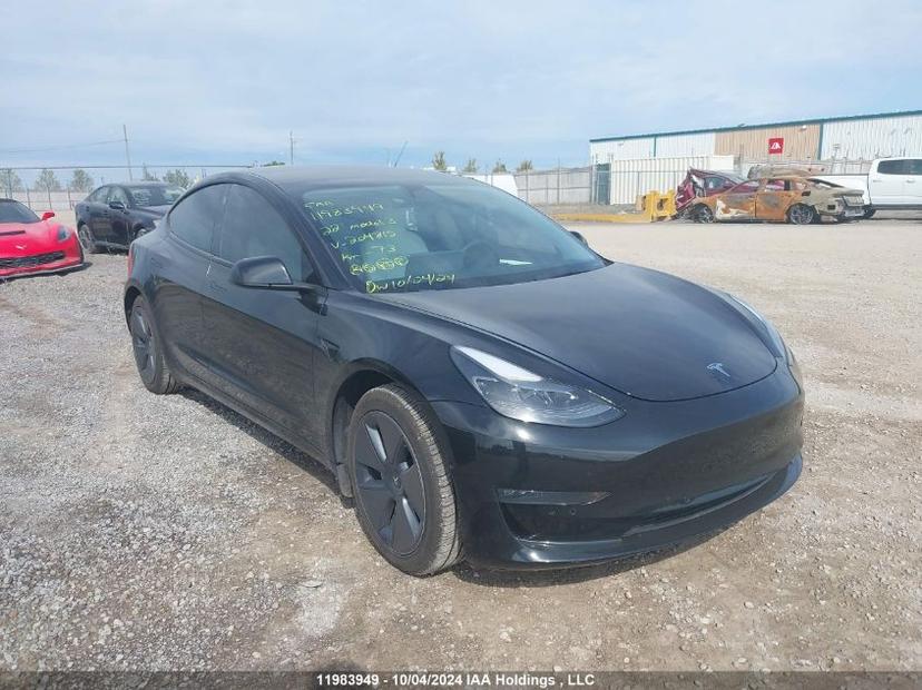 TESLA MODEL 3